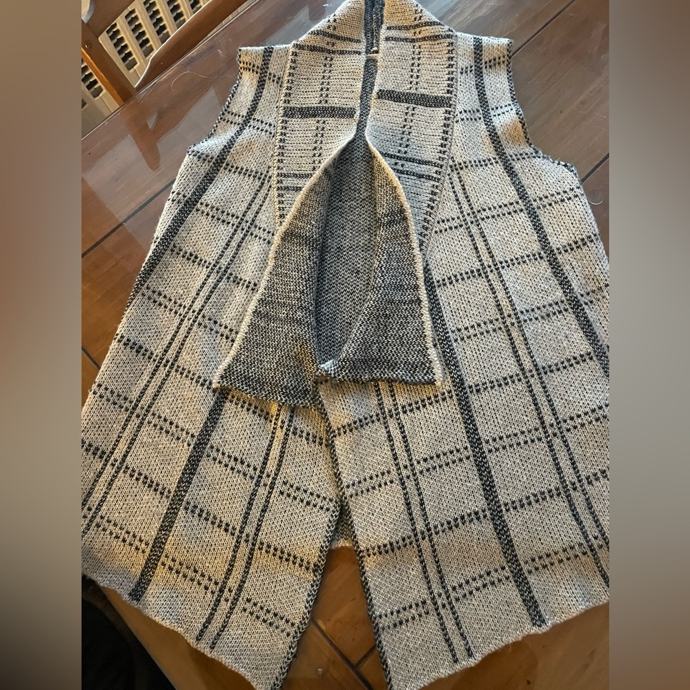 Women’s sweater vest